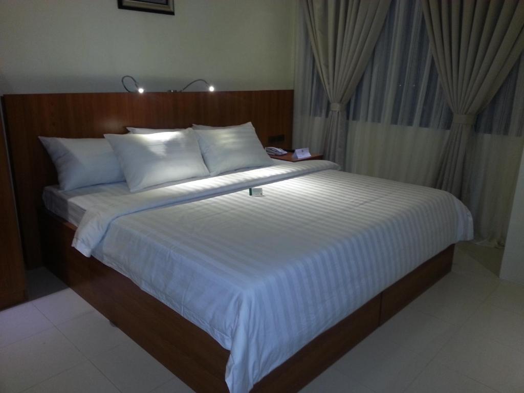 Parkway Hotel Surigao Exterior photo